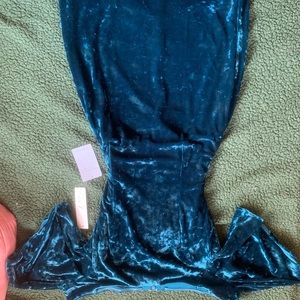 CRUSHED VELVET BEAUTIFUL GREEN TIGHT DRESS NEW